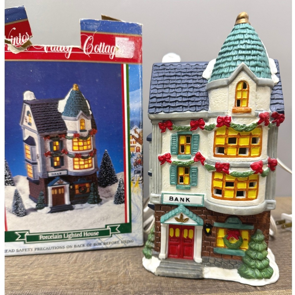 Winter Valley Cottages Porcelain Lighted House Bank Christmas Village